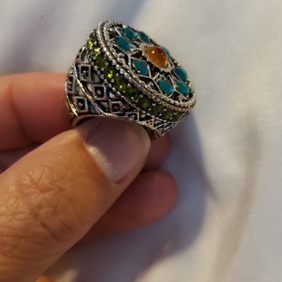 Ring - Picture 1 of 4